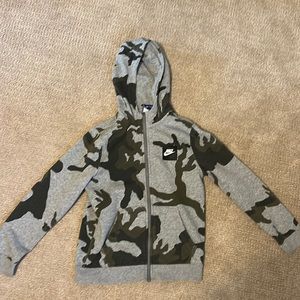 Nike size medium zip up